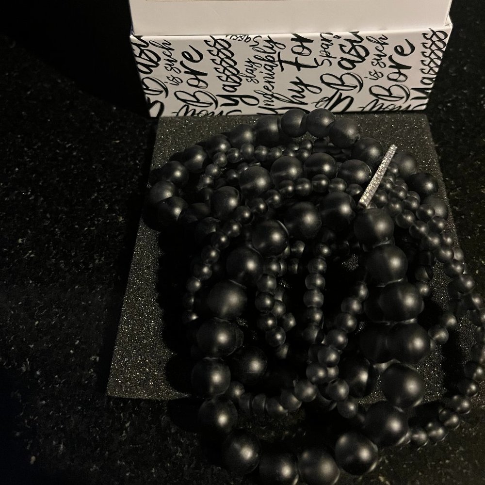 Sassy Jones Dina Frosted Stretch bracelet - Black